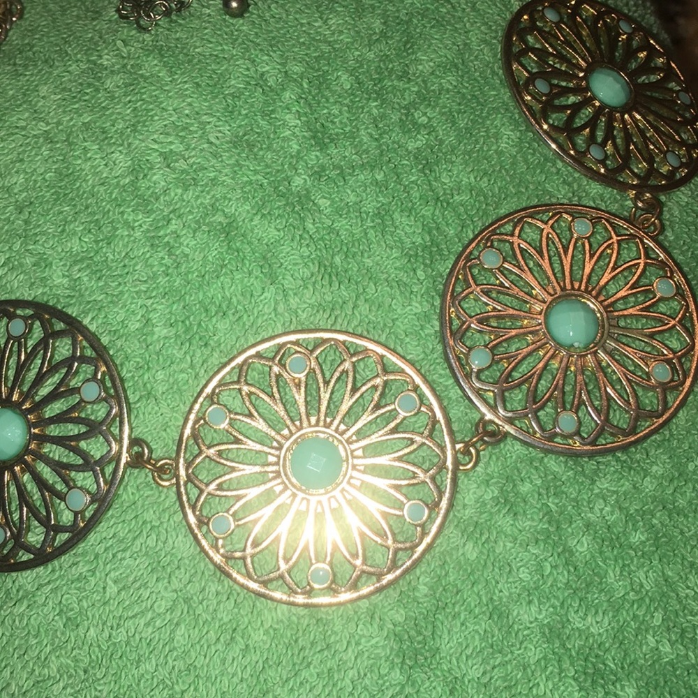 Blue statement necklace - Picture 3 of 5